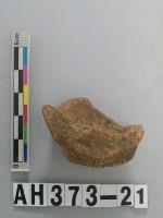 藏品(紅色細砂陶底部殘件)的圖片